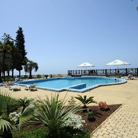 Lazurniy Bereg Hotel Гагра Екстериор снимка