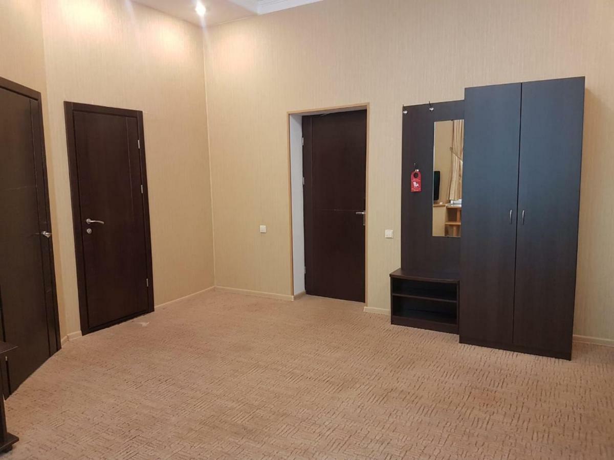 Lazurniy Bereg Hotel Гагра Екстериор снимка