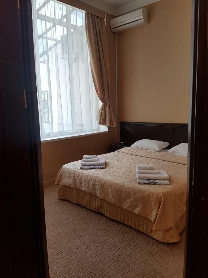 Lazurniy Bereg Hotel Гагра Екстериор снимка